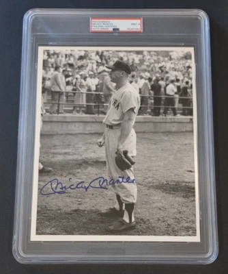 Foto rara firmada por Mickey Mantle 8x10-HOF-NEW YORK YANKEES-PSA 9 automática Foto 1 de 4