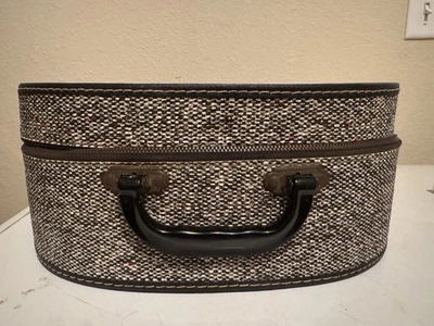 VTG Tweed Small Travel Case, Hat Box, Train Travel 1950’s  - Image 1 of 4
