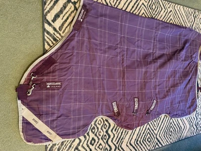 Horseware Rhino Plus Turnout Lite (0 g) - Talla 75 - Baya/Gris/Blanco - Usado en Excelente Condición Foto 1 de 4