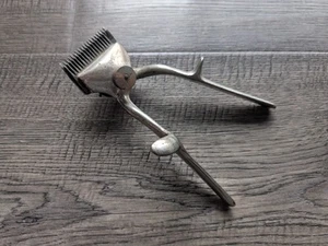 Vintage SWIFT Barber Manual Hand Hair Clippers Trimmers - Picture 1 of 7