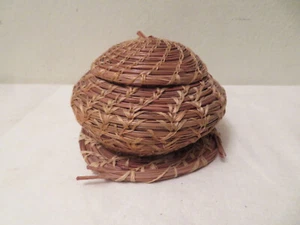 Vintage Native American Pine Needle Lidded Basket and Round Mat Base 6" - Picture 1 of 10