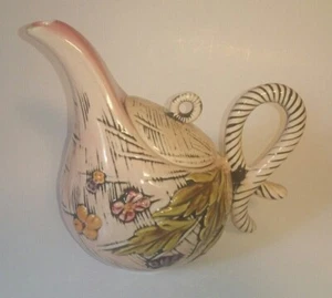 VINTAGE HULL POTTERY TEAPOT T14 BLOSSOM FLITE PALE PINK EXTERIOR HANDLED W/ LID  - Picture 1 of 12
