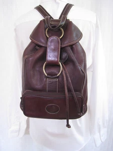 MOCHILA MEDIANA DE CUERO FLEXIBLE HECHA A MANO OXBLOOD ÚNICA DE MODA - Imagen 1 de 11