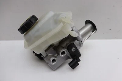 Cilindro maestro de freno Porsche Cayman GT4 981 2016 J198 Foto 1 de 4