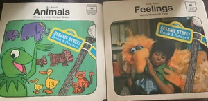 2 Sesame Street Book/Records 1970 Original Cast Feelings Animals Free Shipping - Imagen 1 de 12