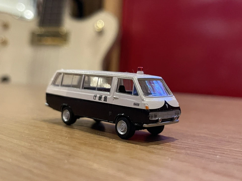 Japón Tomytec Police Van Toyota HIACE (H10:1967〜1977) 1:80 VENTURY Quantum 警察 警視庁 Foto 1 de 4