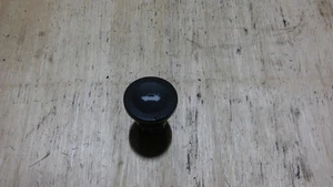 FORD FIESTA LX 3 DOOR 1.25 PETROL 04 TAILGATE BOOTLID RELEASE SWITCH BUTTON - Picture 1 of 1
