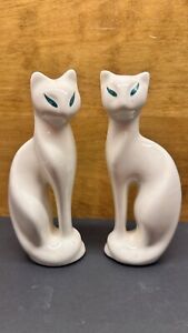 Paire vintage de figurines pour chats siamois en céramique blanche MCM aux yeux verts 8 pouces de haut