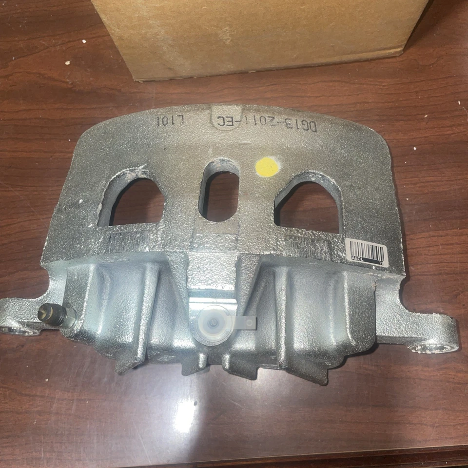 Pinza Ford DG1Z-2B121-A Foto 1 de 4