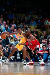 Kobe Bryant vs MJ Bulls Poster (24x36) inches - Picture 1 of 1