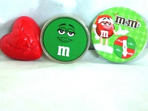 M&M BONBONIERE KONVOLUT, LEER, ROTES HERZ, GRÜN M, GRÜNE WEIHNACHTSDOSE, - Bild 1 von 7