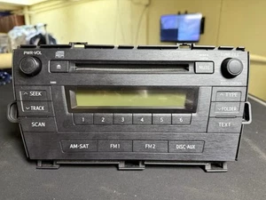 Receptor de radio reproductor de CD FM Toyota Prius AM 2010-2011 86120-47290 FABRICANTE DE EQUIPOS ORIGINALES - Imagen 1 de 4