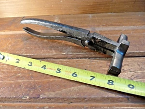 Vintage Canvas Stretching Pliers Hand Tool - Picture 1 of 6