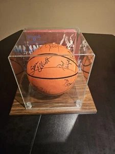 Spurs 1989 1990 Team Signed Basketball David Robinson Sean Elliot Anderson 12 - Picture 1 of 15