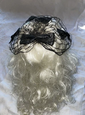 Sombrero VINTAGE VELO Red Fascinator Tocado WHIMSIE 40s 50s BIRDCAGE VELO ARCOS Foto 1 de 4