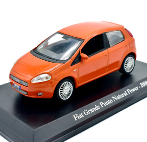 Coche Auto Fiat Grande punto Escala 1:43 miniaturas automodelismo colección