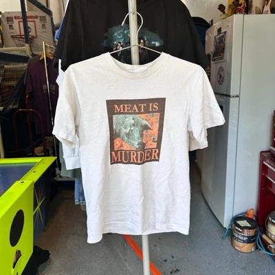 Camiseta gráfica Bigorna branca ponto único carne é assassinato The Smiths Band EUA pequena - Imagem 1 de 4