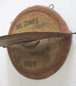 ANTIQUE OLD OPTOMETRIST TRADE / ADVERTISEMENT SIGN CLINIC DISPLAY WITH FLAP - Picture 1 of 8