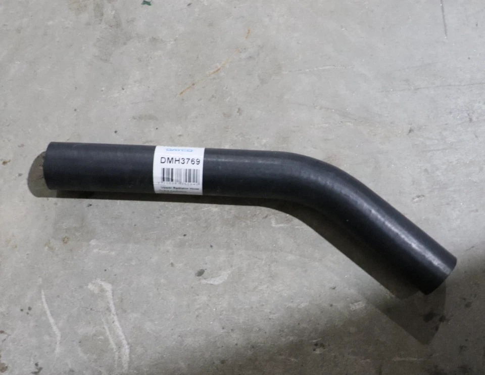 NEW DAYCO RADIATOR UPPER HOSE PART dmh3769 -  FITS  TOYOTA HIACE - Image 1 of 1
