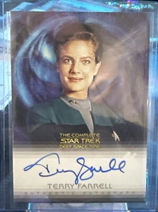 STAR TREK THE COMPLETE DEEP SPACE NINE A13 TERRY FARRELL AS JADZIA DAX AUTOGRAPH - Picture 1 of 2