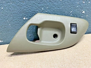 2000 01 02 03 04 05 CHEVEROLET MONTE CARLO RIGHT WINDOW SWITCH & TRIM BEZEL - Picture 1 of 3