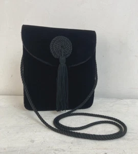 Bolso de Mano Vintage Terciopelo Negro Años 80 Bandolera Correa Borla Detalle Ocasión - Imagen 1 de 6