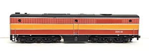 Athearn HO Southern Pacific Daylight PB-1 Powered Diesel Locomotive B Unit #5916 - Picture 1 of 10