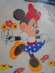 Minnie in the Garden Kit punto croce contato #36004 (Topolino illimitato) - Foto 1 di 4