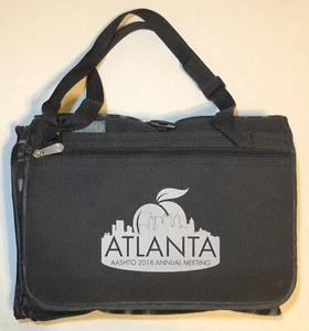 ONIVA, a Picnic Time Brand Outdoor Picnic Blanket Tote, Plaid, NEW Free Shipping - Picture 1 of 11