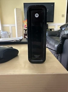 Motorola SURFboard SB6121 Cable Modem - Picture 1 of 5