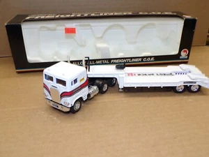 VINTAGE SHINSEI FREIGHTLINER COE SEMI W/ LOWBOY TRAILER #4631 ~~ 1/53 DIE-CAST - Picture 1 of 6