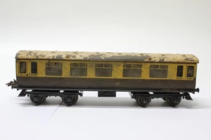 Hornby No 2 GWR Corridor Coach, Composite No 6857 in Brown and Cream - Picture 1 of 11