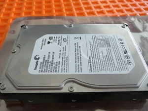 Seagate Barracuda ST3200826A 200GB. 8MB IDE 3.5" Internal Hard Drive - Picture 1 of 6