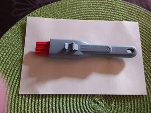 TUPPERWARE D155 SILIKON-BACKPINSEL 3 stufig verstellbar - Bild 1 von 4