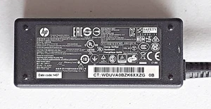 Genuine HP 45W 19.5V 2.31A Laptop AC Adapter 740015-002 741727-001 - Picture 1 of 4
