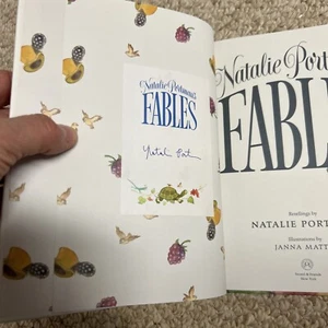 Natalie Portman Signed Autographed “Natalie Portman’s Fables” Hardcover 1st Book - Picture 1 of 4
