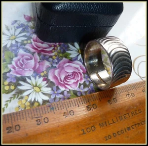 EXCEPTIONAL 18CT HEAVY WHITE GOLD WEDDING RING. - 10MM WIDE SIZE 8.9grams. - Picture 1 of 4