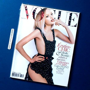 GEMMA WARD PARIS VOGUE 2005 MAGAZINE MINT NEW - Picture 1 of 5