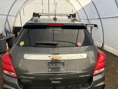 Used Deck Lid fits: 2019 Chevrolet Trax privacy tint opt AKO w/rear view camera Foto 1 de 4