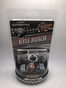 Kyle Busch Atlanta Win 2024 Wave RW02 NASCAR Authentics Winners Circle 1:64 - Imagen 1 de 9