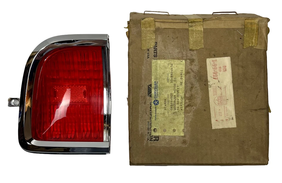 Nova Lente Traseira Externa Direita Estoque Antigo para 1965 Chrysler Station Wagon #2584869 - Imagem 1 de 1