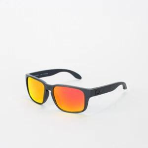 OCCHIALI DA SOLE OUT OF mod SWORDFISH NERO LUCIDO Lente FOTOCROMATICA POLAR RED - Picture 1 of 1
