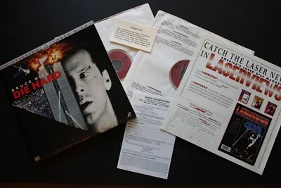 Die Hard Widescreen THX 1995 Laserdisc Two Discs with all Inserts Bruce Willis - Image 1 of 4
