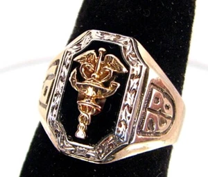 ANILLO ESCUELA MEDICINA ORO 10K con CADUSEUS c.1982 - Imagen 1 de 5