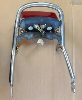 Trilho de garra Yamaha XS650 com lanterna traseira - Imagem 1 de 4