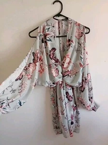Sheike Short Dress Women's Size 8 Top Blouse Party Floral Light Green - Picture 1 of 9