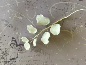 White Dollar Eucalyptus GumTree Leaves Bunch Sugar flower cake decoration topper - Picture 1 of 3