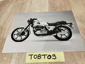 Kawasaki Moto GT750 750 GT Foto NB Dossier De Prensa Concesionario - Imagen 1 de 1