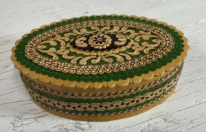 Alexander’s Winter Wooden Russian Oval Trinket Box GnuFashion - Picture 1 of 17