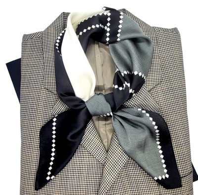 ✨Lujo Elegante Pañuelo Cuadrado Pañuelo Gris Satinado Sedoso Beige Neutro Geométrico Foto 1 de 4